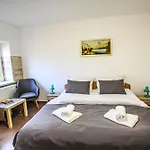 Emilia Apartmán Novy Saldorf