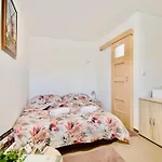 Emilia Apartmán Novy Saldorf